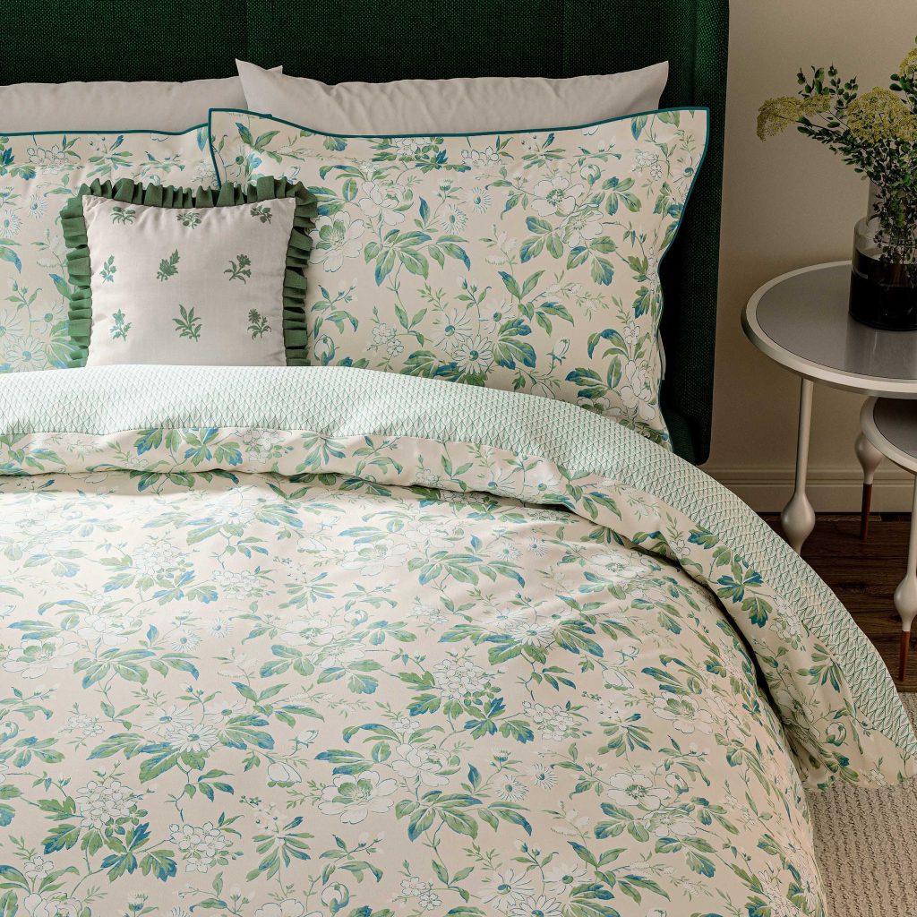 V&A Briar Bloom Double Duvet Cover SET, Green